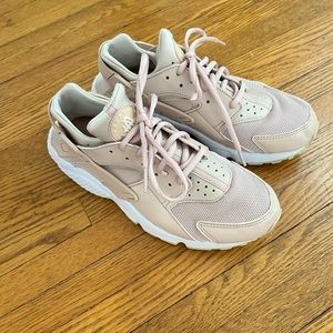 NIKE HUARACHE SNEAKERS